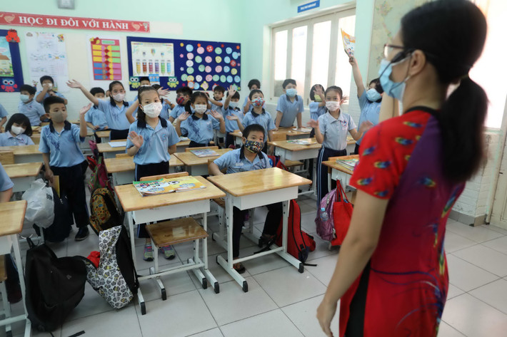 Tình trạng thiếu giáo viên môn Tin học và môn tiếng Anh dẫn đến việc triển khai Chương trình giáo dục mới gặp nhiều khó khăn (Ảnh minh họa) Những mong ước giản dị của các giáo viên trong năm mới 2024 -0