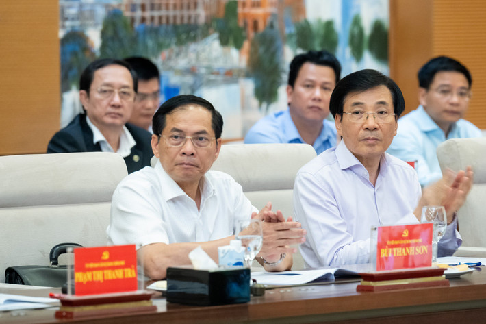 Hội nghị giữa Đảng Đoàn Quốc hội và Ban Cán sự Đảng Chính phủ ảnh 12 Hội nghị giữa Đảng Đoàn Quốc hội và Ban Cán sự Đảng Chính phủ -0