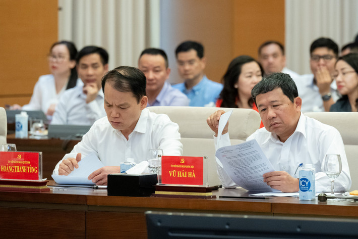 Hội nghị giữa Đảng Đoàn Quốc hội và Ban Cán sự Đảng Chính phủ ảnh 8 Hội nghị giữa Đảng Đoàn Quốc hội và Ban Cán sự Đảng Chính phủ -0