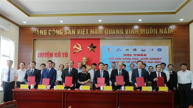 Tại hội nghị, nhóm 7 trường đại học kỹ thuật đã tổ chức lễ ký kết biên bản ghi nhớ hợp tác về “Đổi mới sáng tạo và Khởi nghiệp” 7 Trường Đại học kỹ thuật hàng đầu Việt Nam cùng nhau kiến tạo môi trường “Đổi mới Sáng tạo và Khởi nghiệp”