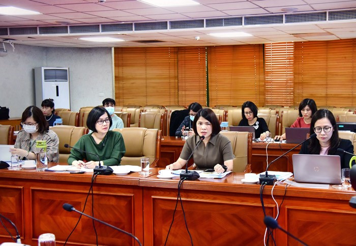 Lãnh đạo VietinBank thảo luận với cổ đông và nhà đầu tư tại Hội nghị cập nhật kết quả kinh doanh hàng quý Lãnh đạo VietinBank thảo luận với cổ đông và nhà đầu tư tại Hội nghị cập nhật kết quả kinh doanh hàng quý