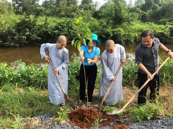 TP. Hồ Chí Minh phát huy vai trò của tổ chức tôn giáo trong bảo vệ môi trường. Nguồn: ITN TP. Hồ Chí Minh phát huy vai trò của tổ chức tôn giáo trong bảo vệ môi trường. Nguồn: ITN