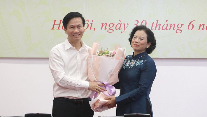 Trao quyết định nghỉ hưu với Phó trưởng Ban Dân nguyện Lê Thị Nguyệt ảnh 6 Trao quyết định nghỉ hưu với Phó trưởng Ban Dân nguyện Lê Thị Nguyệt