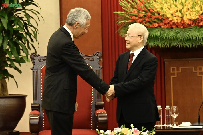 Tổng Bí thư Nguyễn Phú Trọng tiếp Thủ tướng Singapore Lý Hiển Long vào tháng 8.2023. Ảnh: TTXVN Tổng Bí thư Nguyễn Phú Trọng trong ấn tượng của các chính trị gia thế giới