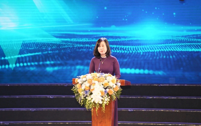 Bộ trưởng Bộ Y tế Đào Hồng Lan phát biểu tại buổi lễ. Ảnh: YT Bộ Y tế trao danh hiệu “Ngôi sao thuốc Việt” lần thứ 2 -0