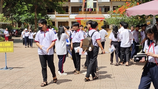 Thi vào THPT tại Đắk Lắk: Bố mẹ luôn là điểm tựa vững chắc cho con