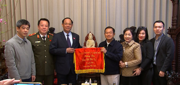 Phó Chủ tịch Quốc hội, Thượng tướng Trần Quang Phương thăm, chúc Tết nguyên Phó Chủ tịch Quốc hội Đỗ Bá Tỵ ảnh 2 Phó Chủ tịch Quốc hội, Thượng tướng Trần Quang Phương thăm, chúc Tết nguyên Phó Chủ tịch Quốc hội Đỗ Bá Tỵ -0