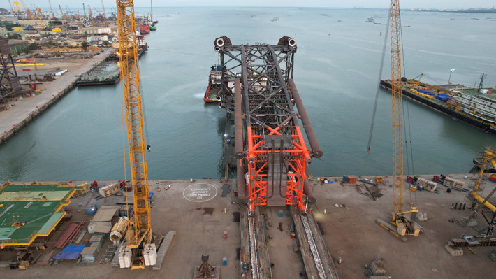 Hạ thủy chân đế giàn Đại Hùng 01 tháng 4.2024. Ảnh: MH Khởi công thi công biển và ghi nhận 2,3 triệu giờ an toàn -0