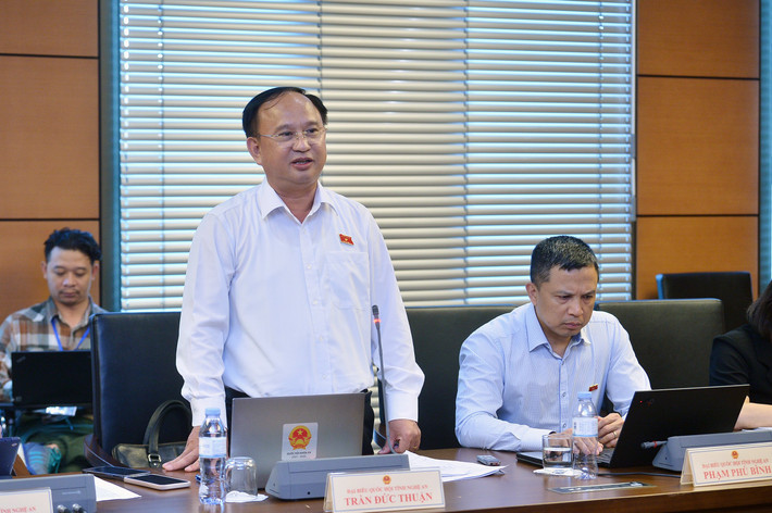 Tạo ra động lực mới, đột phá để Nghệ An, Đà Nẵng phát triển nhanh, bền vững ảnh 3 ĐBQH Trần Đức Thuận (Nghệ An) - Ảnh H.Ngọc