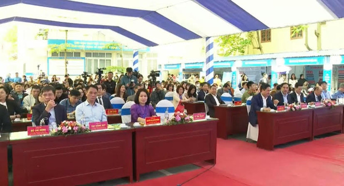 Thái Nguyên: Nhiều giải pháp kết nối cung – cầu lao động ảnh 1 nhiều giải pháp để kết nối cung – cầu lao động -0