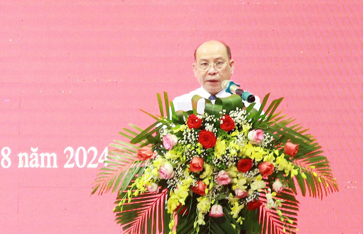 Phó Bí thư Thường trực Tỉnh ủy, Chủ tịch HĐND tỉnh Hòa Bình Bùi Đức Hinh phát biểu chào mừng hội nghị Tăng cường hiệu quả trong thông tin đối ngoại và thông tin đối ngoại về nhân quyền -0