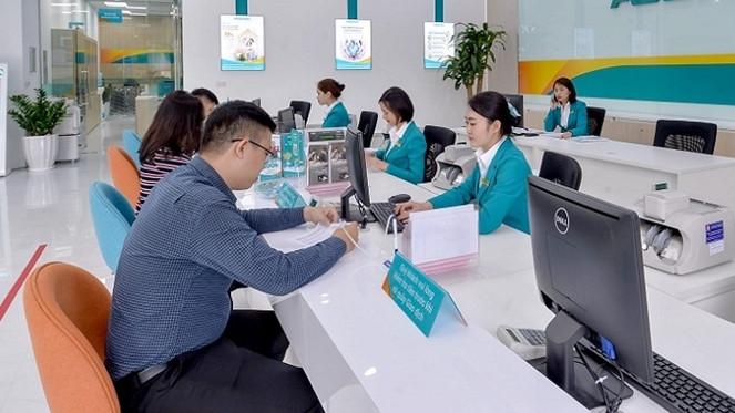Các quy định chuyển tiếp góp phần ổn định, phát triển hệ thống ngân hàng ảnh 1 Luật Các tổ chức tín dụng 2024 có hiệu lực được kỳ vọng sẽ góp phần giúp hệ thống ngân hàng hoạt động an toàn, ổn định hơn. Ảnh: ITN