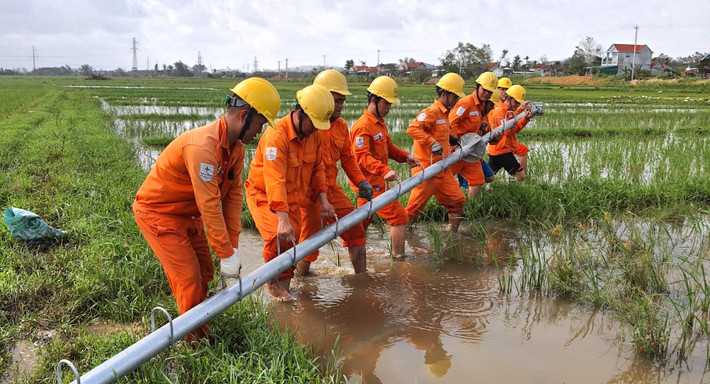 EVN chủ động ứng phó với áp thấp nhiệt đới và mưa lớn. Ảnh: EVN Công điện của EVN về chủ động ứng phó với áp thấp nhiệt đới và mưa lớn -0