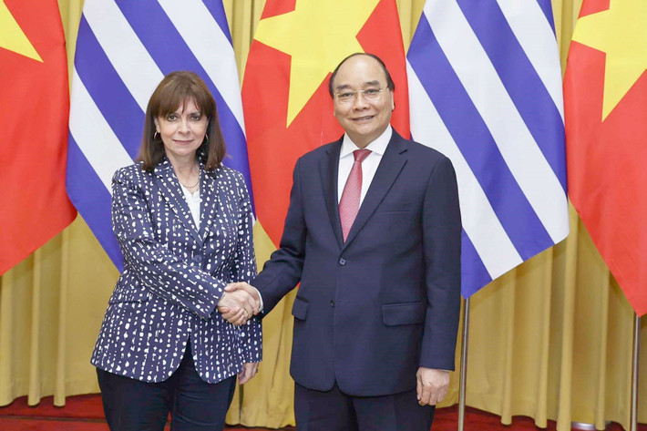 Chủ tịch Nước Nguyễn Xuân Phúc đón Tổng thống Hy Lạp Katerina Sakellaropoulou Ảnh: Thống Nhất tbt04-1652729510993.jpg
