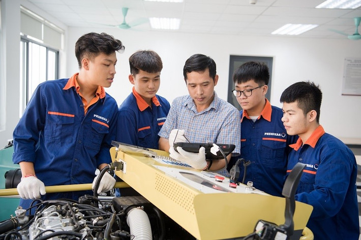 Chương trình đào tạo ngành Trí tuệ nhân tạo và Robot tại Trường Đại học Phenikaa được thiết kế theo nhu cầu của thị trường Nhiều trường đại học mở thêm ngành trí tuệ nhân tạo -0