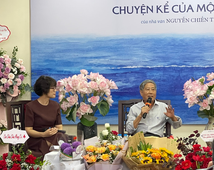 Nhà văn, nhà ngoại giao Nguyễn Chiến Thắng chia sẻ tại lễ ra mắt sách Nhà văn, nhà ngoại giao Nguyễn Chiến Thắng chia sẻ tại lễ ra mắt sách