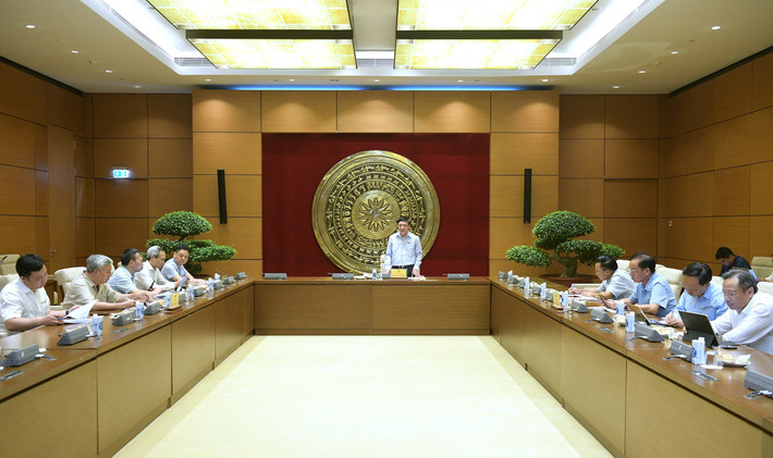 Tổng Thư ký Quốc hội, Chủ nhiệm Văn phòng Quốc hội Bùi Văn Cường chủ trì họp Đoàn công tác về giám sát quản lý thị trường bất động sản và nhà ở xã hội ảnh 2 toàn cảnh cuộc họp - Ảnh H.Ngọc