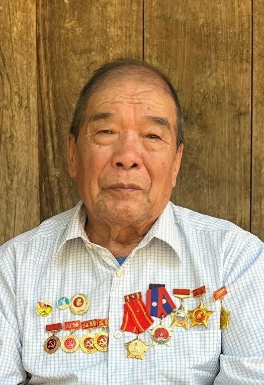 Ông Vàng A Thào, dân tộc Mông, năm nay 93 tuổi, vẫn nhớ những ngày tiếp nhận lương thực, thực phẩm cho chiến dịch Điện Biên Phủ Ông Vàng A Thào, dân tộc Mông, năm nay 93 tuổi, vẫn nhớ những ngày tiếp nhận lương thực, thực phẩm cho chiến dịch Điện Biên Phủ