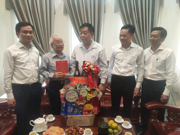 Trưởng Ban Tuyên giáo Trung ương Nguyễn Trọng Nghĩa thăm, chúc Tết tại Tây Ninh và TP. Hồ Chí Minh ảnh 13 Trưởng Ban Tuyên giáo Trung ương Nguyễn Trọng Nghĩa thăm, chúc Tết tại Tây Ninh và TP. Hồ Chí Minh