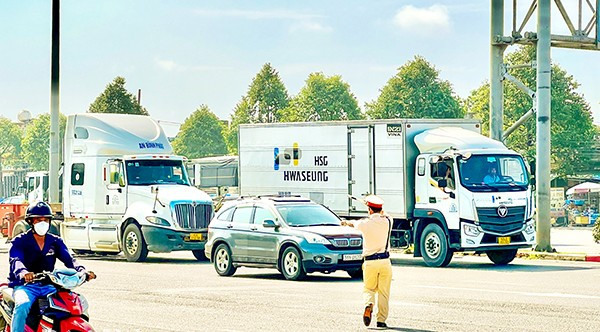 Tăng kiểm soát nhằm kéo giảm tai nạn giao thông Nguồn: ITN Tăng kiểm soát nhằm kéo giảm tai nạn giao thông. Nguồn: ITN