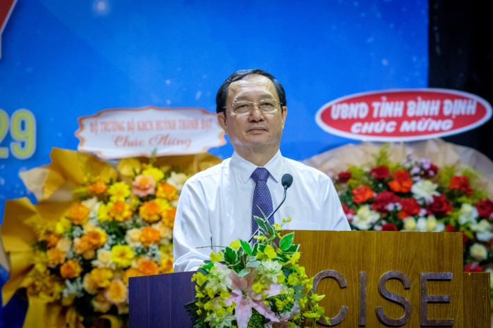 Bộ trưởng Bộ Khoa học và Công nghệ Huỳnh Thành Đạt phát biểu tại hội nghị (Tin tuyên truyền theo Hợp đồng Bộ Khoa học và Công nghệ. Nhờ Ban Thư ký Điện tử hỗ trợ đăng ngày 8.7) Hơn 100 nhà khoa học đến từ 27 quốc gia chia sẻ nghiên cứu mới về vật lý, vũ trụ -0