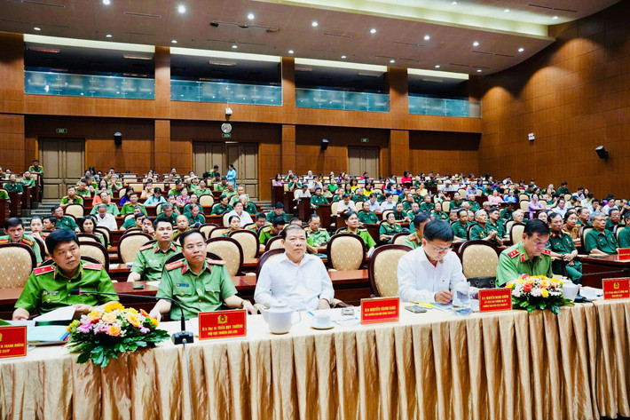 Các đại biểu tham dự Hội nghị. Ảnh: M. Anh Biểu dương 160 điển hình tiên tiến trong phong trào bảo vệ an ninh Tổ quốc -0