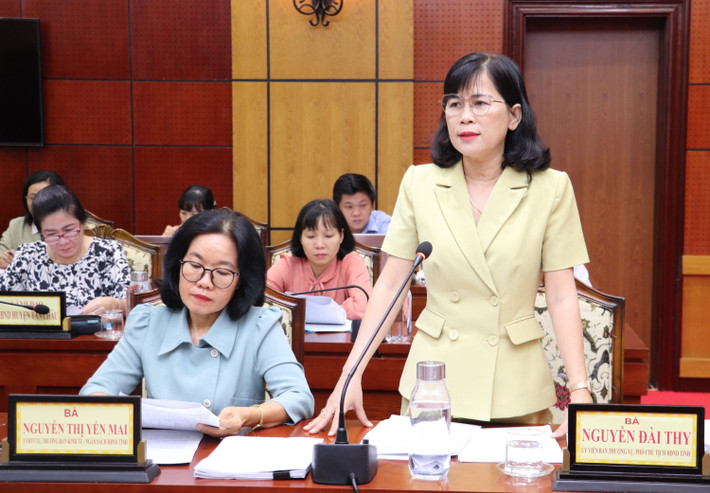 Phó Chủ tịch HĐND tỉnh Nguyễn Đài Thy phát biểu ý kiến tạị phiên giải trình. Ảnh: Huỳnh Thảo Phó Chủ tịch HĐND tỉnh Nguyễn Đài Thy phát biểu ý kiến tạị phiên giải trình. Ảnh: Huỳnh Thảo
