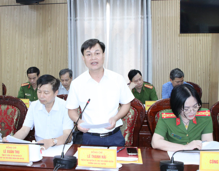 Đoàn giám sát của Ủy ban Thường vụ Quốc hội làm việc với huyện Hoằng Hóa, tỉnh Thanh Hóa ảnh 3 Chủ tịch UBND huyện Hoằng Hóa Lê Thanh Hải phát biểu