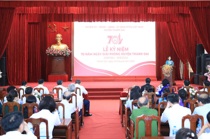 Phó Bí thư Thường trực Thành ủy Hà Nội Nguyễn Thị Tuyến phát biểu tại buổi lễ. Ảnh: Q.T Phát huy truyền thống cách mạng, xây dựng huyện Thanh Oai (Hà Nội) ngày càng giàu đẹp, văn minh -0