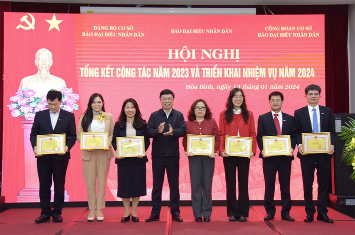 Báo Đại biểu Nhân dân triển khai nhiệm vụ năm 2024 ảnh 19 Báo Đại biểu Nhân dân triển khai nhiệm vụ năm 2024 -2