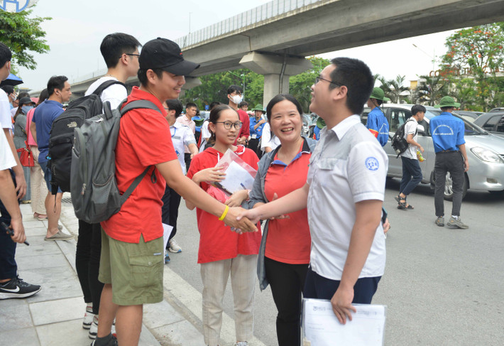 Đề thi môn Toán trường THPT chuyên Khoa học tự nhiên năm 2023 ảnh 3 Đề thi toán -0