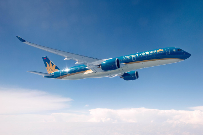 Với thế mạnh về đội máy bay, mạng đường bay và năng lực hậu cần toàn diện, Vietnam Airlines luôn là đôi cánh vận chuyển đáng tin cậy của các cơ quan, tổ chức y tế. Ảnh: VNA Vietnam Airlines tiếp tục vận chuyển miễn cước vắc xin cho Chương trình Tiêm chủng mở rộng Quốc gia -0