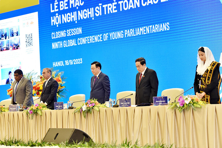 Một số hình ảnh Phiên Bế mạc Hội nghị Nghị sỹ Trẻ Toàn cầu lần thứ 9 ảnh 2 Hình ảnh Phiên Bế mạc Hội nghị Nghị sỹ Trẻ Toàn cầu lần thứ 9 -3