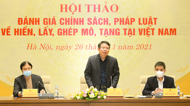 Viện trưởng Viện Nghiên cứu lập pháp Nguyễn Văn Hiển phát biểu tại hội thảo Viện trưởng Viện Nghiên cứu lập pháp Nguyễn Văn Hiển phát biểu tại hội thảo