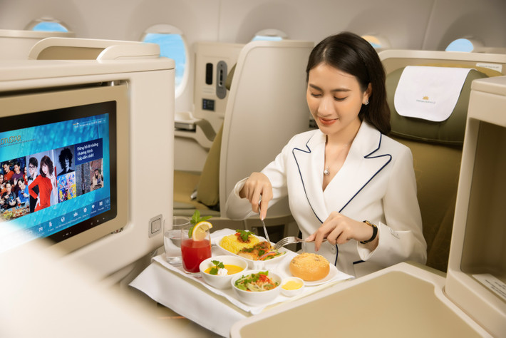 Trải nghiệm bay Thương gia Vietnam Airlines với giá vé Phổ thông ảnh 2 Trải nghiệm bay Thương gia Vietnam Airlines với giá vé Phổ thông -0