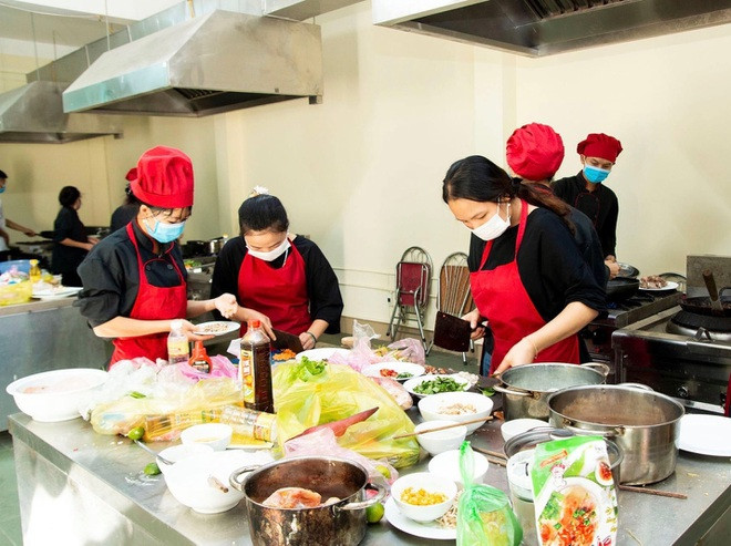 Các trường nghề tranh thủ tổ chức tốt nghiệp cho sinh viên ngay khi có thể. Ảnh: Lệ Thu Các trường nghề tranh thủ tổ chức tốt nghiệp cho sinh viên ngay khi có thể. Ảnh Lệ Thu