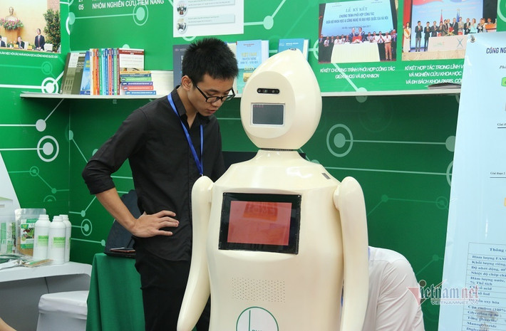 Sáng chế khoa học công nghệ “made in VietNam” Robot FUSO hướng dẫn viên của Trường ĐH Công nghệ, ĐH Quốc gia Hà Nội Nâng cao nhận thức về sở hữu trí tuệ -0