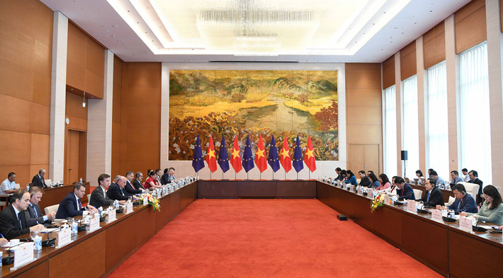 Chủ tịch Quốc hội Trần Thanh Mẫn tiếp Đại sứ EU và Đại sứ, Đại biện các nước thành viên EU ảnh 8 Chủ tịch Quốc hội Trần Thanh Mẫn tiếp Đại sứ EU và Đại sứ, Đại biện các nước thành viên EU -0