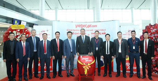 Lãnh đạo Vietjet cùng các đại biểu dự lễ khai trương đường bay mới TP. Hồ Chí Minh - Thượng Hải Vietjet tiên phong mở đường bay, dẫn đầu lượng khách vận chuyển quốc tế -0