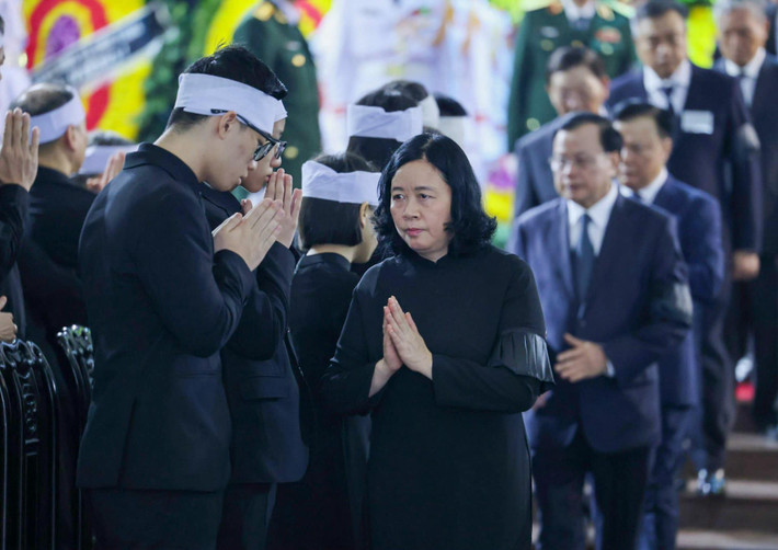 Đoàn đại biểu thành phố Hà Nội viếng Tổng Bí thư Nguyễn Phú Trọng ảnh 4 Đoàn đại biểu thành phố Hà Nội viếng Tổng Bí thư Nguyễn Phú Trọng