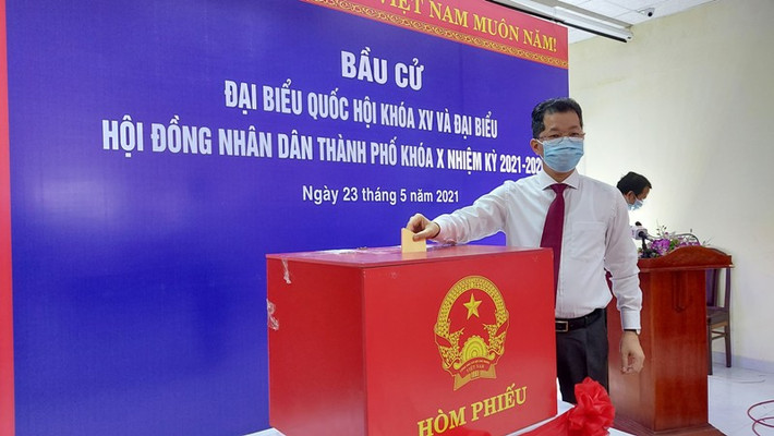 Bí thư Thành ủy Đà Nẵng Nguyễn Văn Quảng bỏ phiếu bầu cử quận Hải Châu Bí thư Thành ủy Đà Nẵng Nguyễn Văn Quảng bỏ phiếu bầu cử quận Hải Châu..jpg