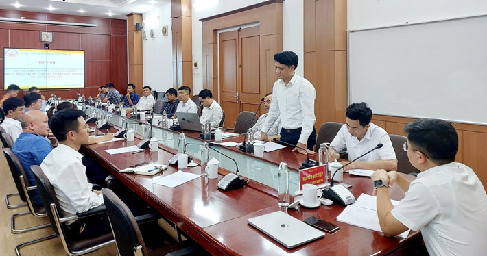 Lãnh đạo thành phố Uông Bí trao đổi, nắm bắt khó khăn của cộng đồng doanh nghiệp trên địa bàn Ảnh: Việt Hoa Lãnh đạo thành phố Uông Bí trao đổi, nắm bắt khó khăn của cộng đồng doanh nghiệp trên địa bàn - ảnh: Việt Hoa