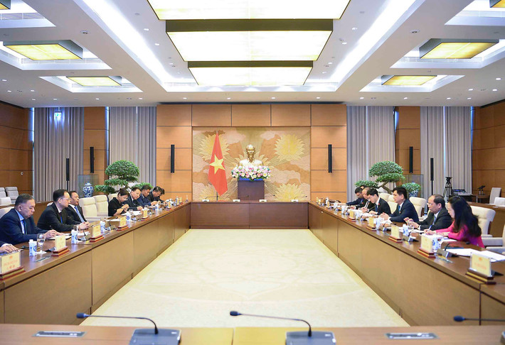 Phó Chủ tịch Hội đồng Dân tộc Nguyễn Lâm Thành tiếp Phó Chủ nhiệm Ủy ban Dân tộc Trung Quốc ảnh 2 Toàn cảnh cuộc tiếp - Ảnh H.Ngọc