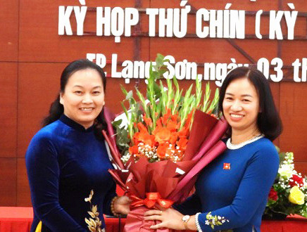 Tân Chủ tịch HĐND thành phố Lạng Sơn nhiệm kỳ 2021-2026 Nông Bích Diệp (bên phải) Tân Chủ tịch HĐND thành phố Lạng Sơn nhiệm kỳ 2021-2026 Nông Bích Diệp (bên phải)