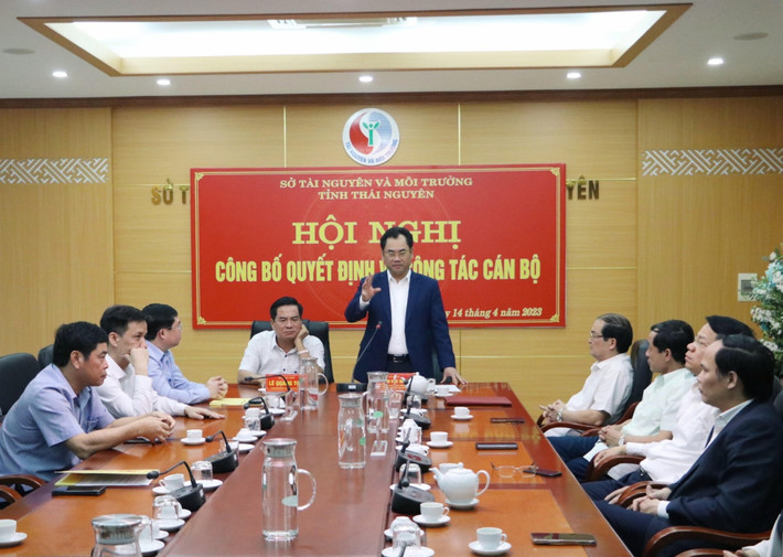 Toàn cảnh Hội nghị công bố quyết định về công tác cán bộ Thái Nguyên: Ông Lê Quang Minh được bổ nhiệm giữ chức Phó Giám đốc Sở Tài nguyên và Môi trường -0
