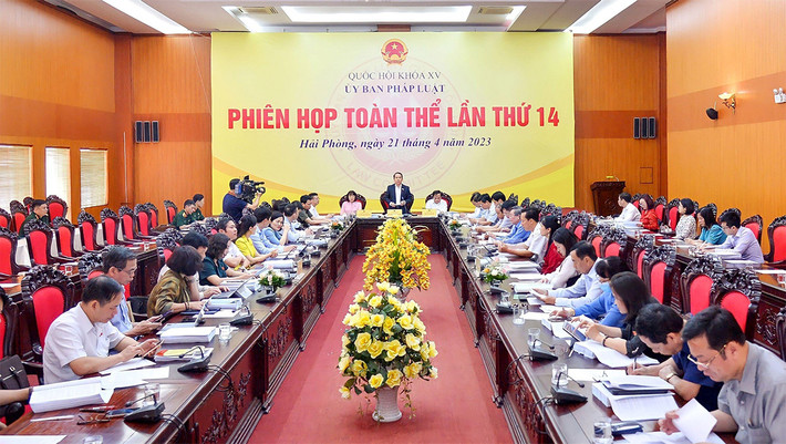 Công chức, viên chức, công nhân sẽ khó tiếp cận nhà ở xã hội nếu đưa tiêu chí về thu nhập ảnh 1 Công chức, viên chức, công nhân sẽ khó tiếp cận nhà ở xã hội nếu đưa tiêu chí về thu nhập -1