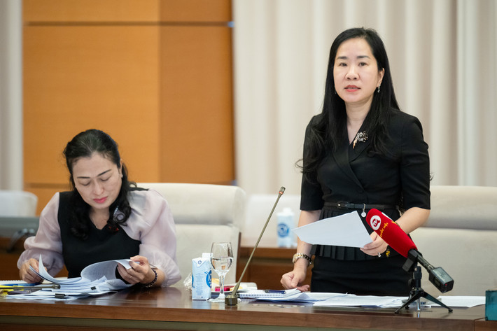 Phó Chủ nhiệm Ủy ban Kinh tế Đoàn Thị Thanh Mai phát biểu. Ảnh: Hồ Long Phó Chủ tịch Quốc hội Nguyễn Khắc Định chủ trì làm việc với 3 Bộ về thực hiện pháp luật về đơn vị sự nghiệp công lập -0