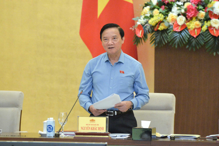 Phó Chủ tịch Quốc hội Nguyễn Khắc Định phát biểu tại cuộc làm việc. Ảnh: Hồ Long Phó Chủ tịch Quốc hội Nguyễn Khắc Định chủ trì làm việc với 3 Bộ về thực hiện pháp luật về đơn vị sự nghiệp công lập -0