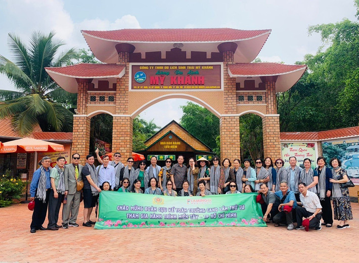 Flamingo Redtours tích cực giới thiệu chùm sản phẩm “Thăm lại chiến trường xưa”. Ảnh: FR Phát triển du lịch về nguồn, tri ân các anh hùng liệt sĩ -0