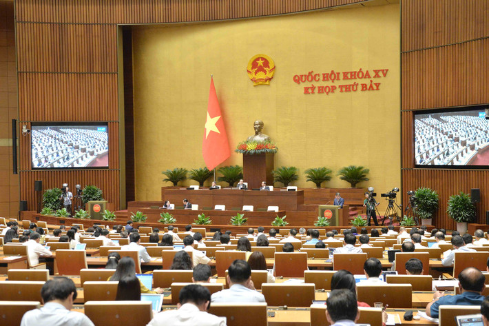 Quang cảnh phiên họp. Ảnh: Lâm Hiển Kiểm toán Nhà nước kiến nghị tăng thu, giảm chi ngân sách 21.346 tỷ đồng -0